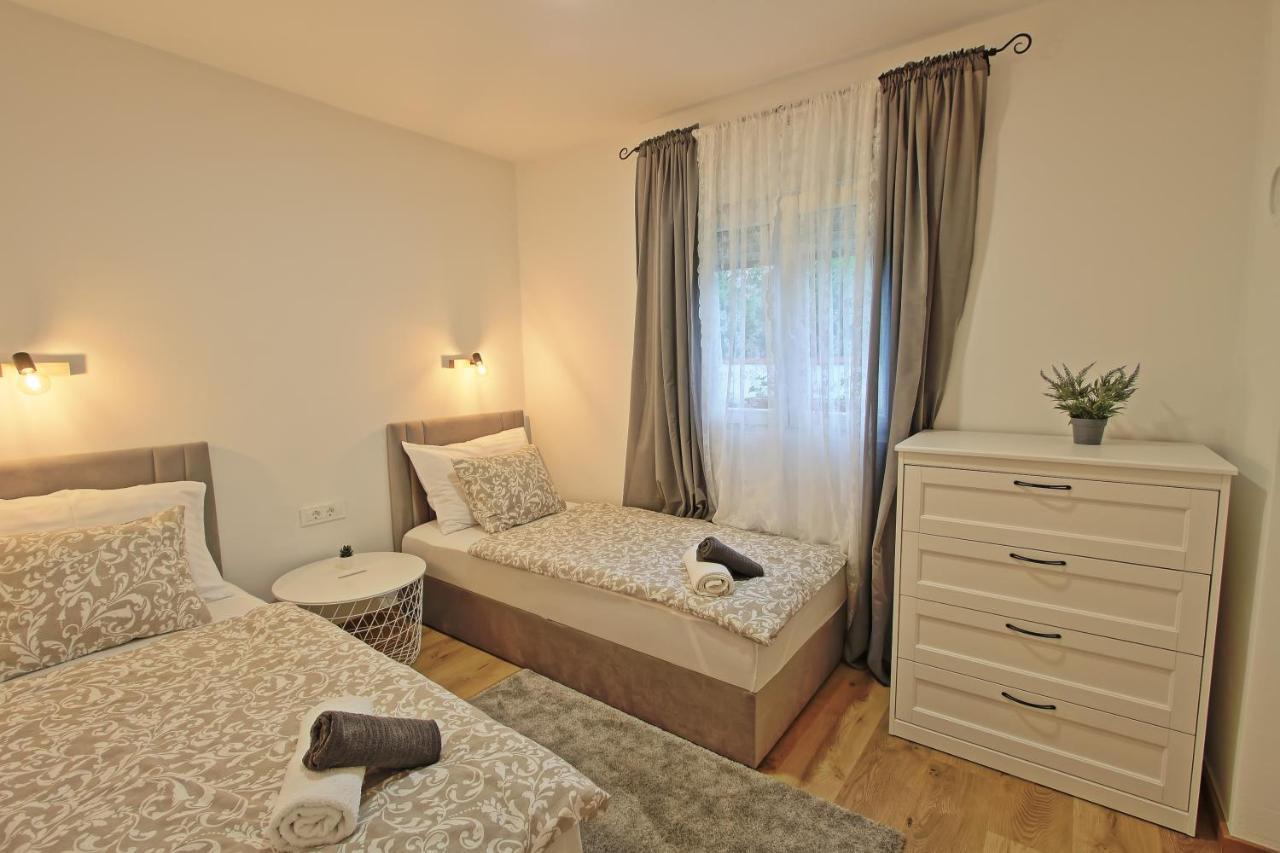 Sinac Holiday Home Bulog מראה חיצוני תמונה