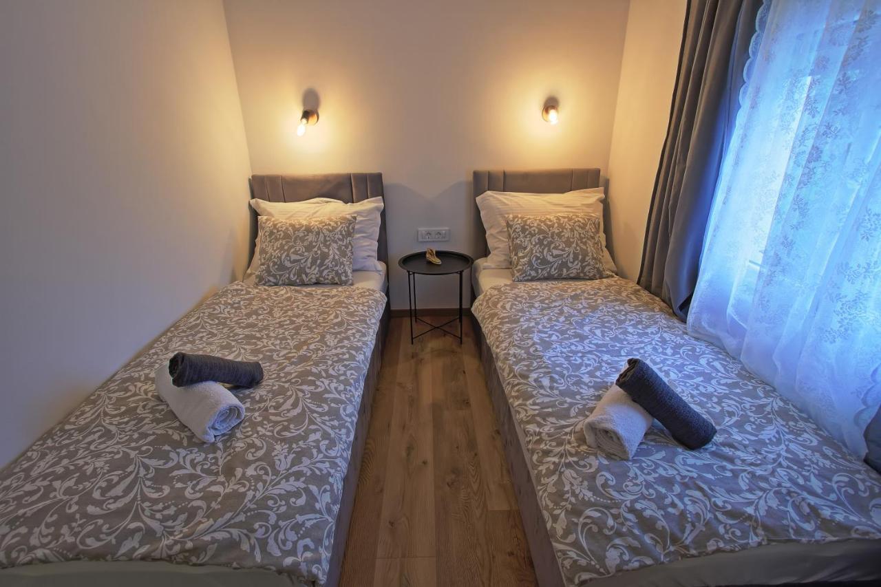 Sinac Holiday Home Bulog מראה חיצוני תמונה