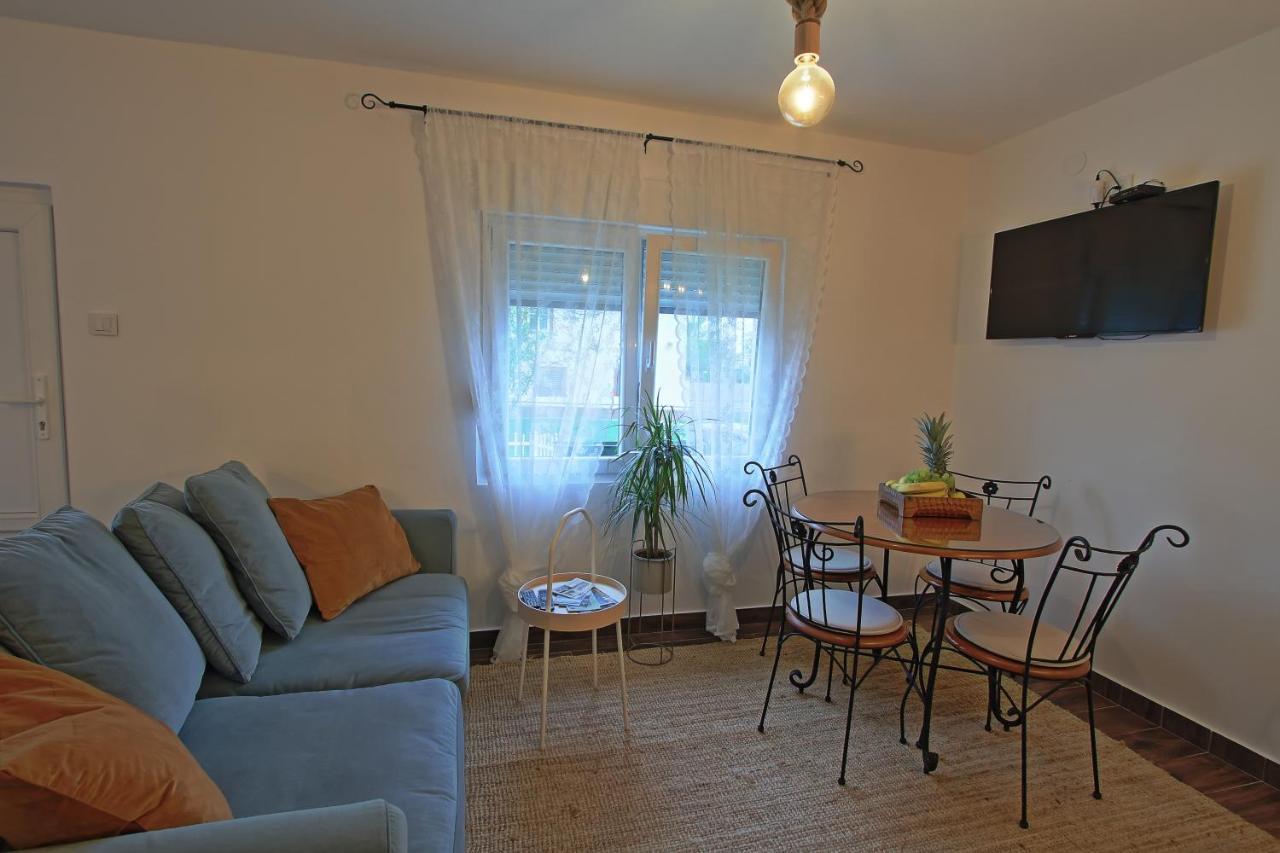 Sinac Holiday Home Bulog מראה חיצוני תמונה