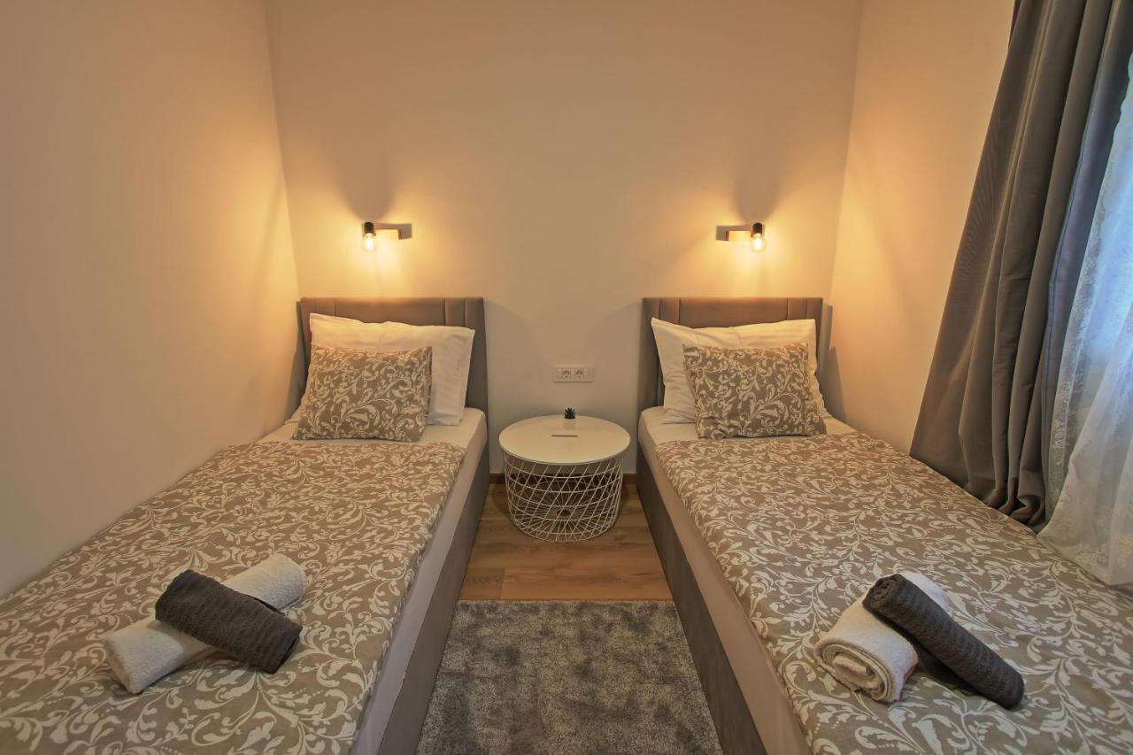Sinac Holiday Home Bulog מראה חיצוני תמונה