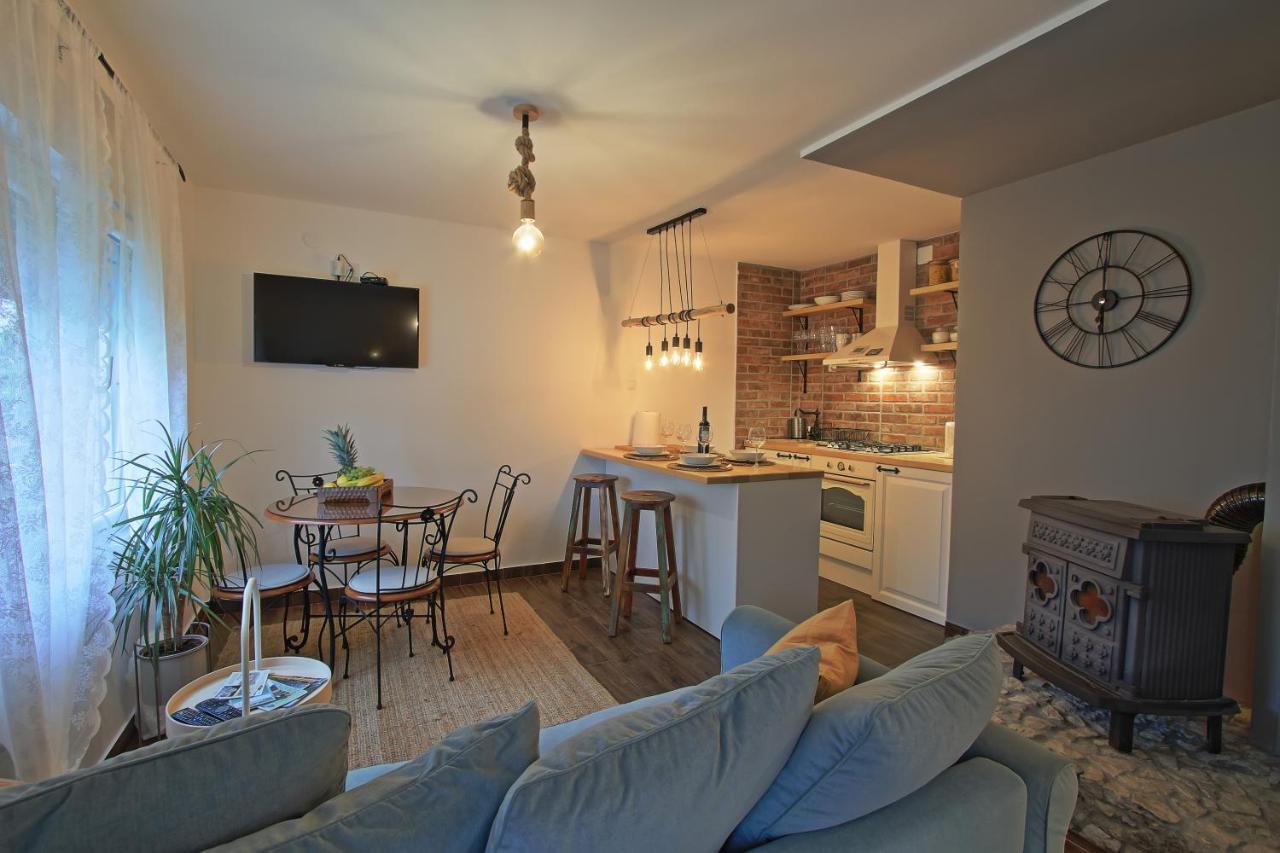 Sinac Holiday Home Bulog מראה חיצוני תמונה