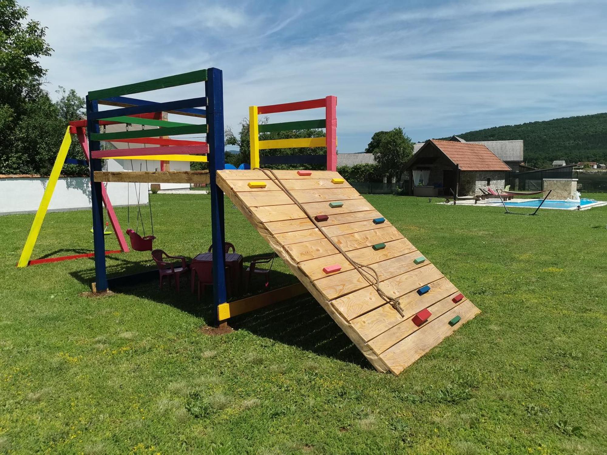 Sinac Holiday Home Bulog מראה חיצוני תמונה