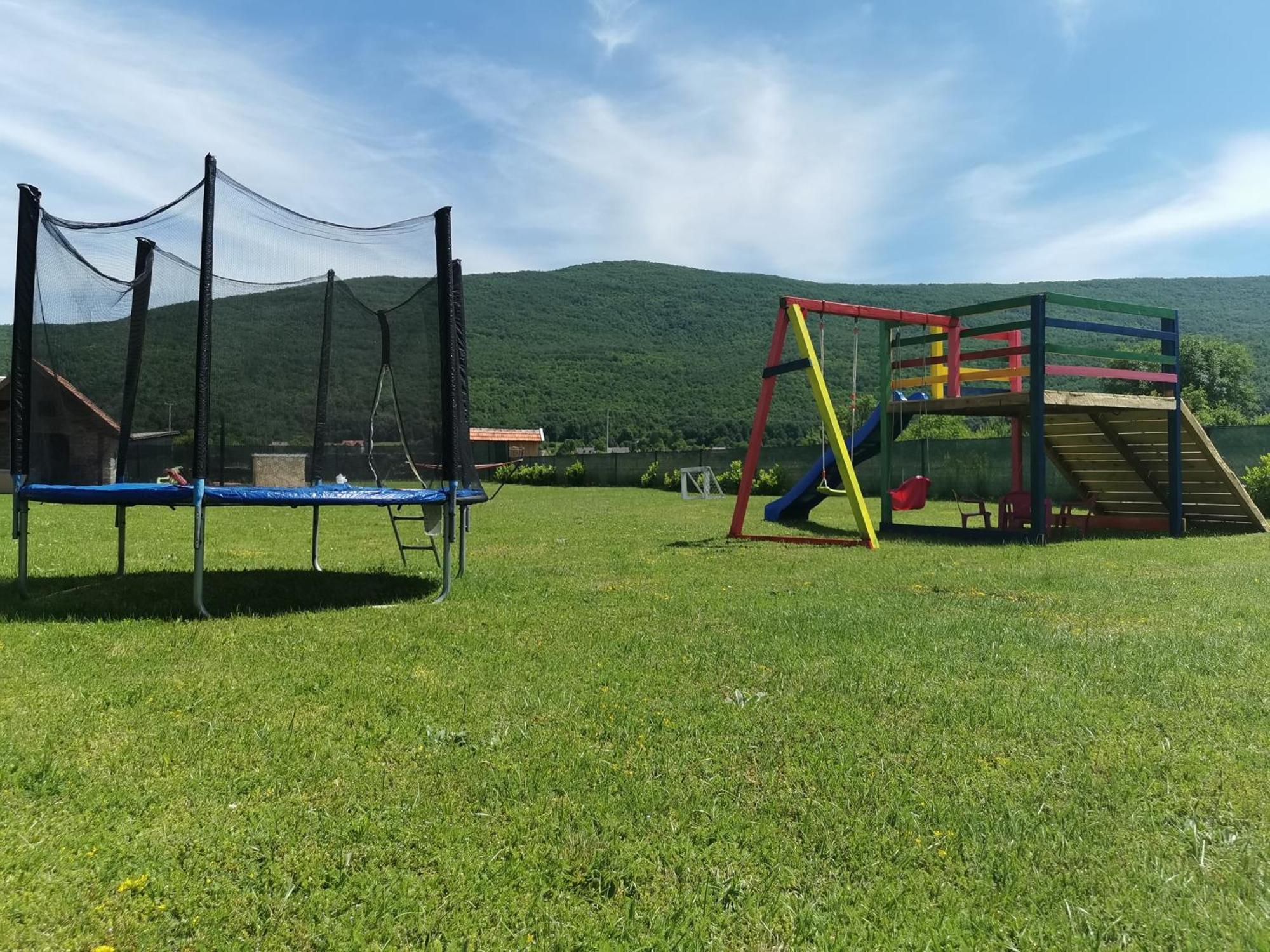 Sinac Holiday Home Bulog מראה חיצוני תמונה