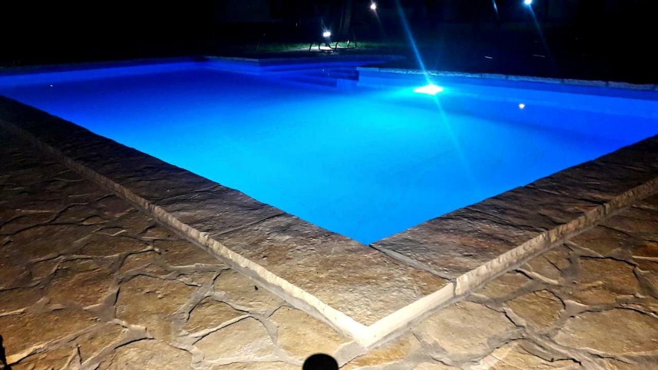 Sinac Holiday Home Bulog מראה חיצוני תמונה
